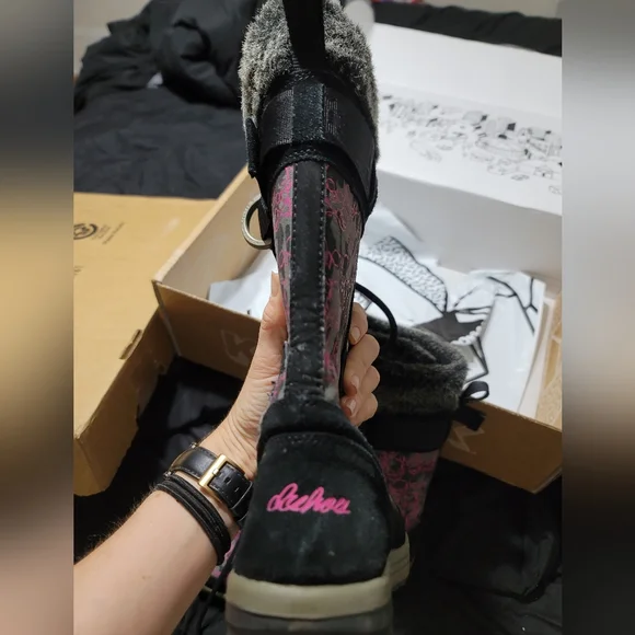 DC shoes size 7 - Picture 3 of 8